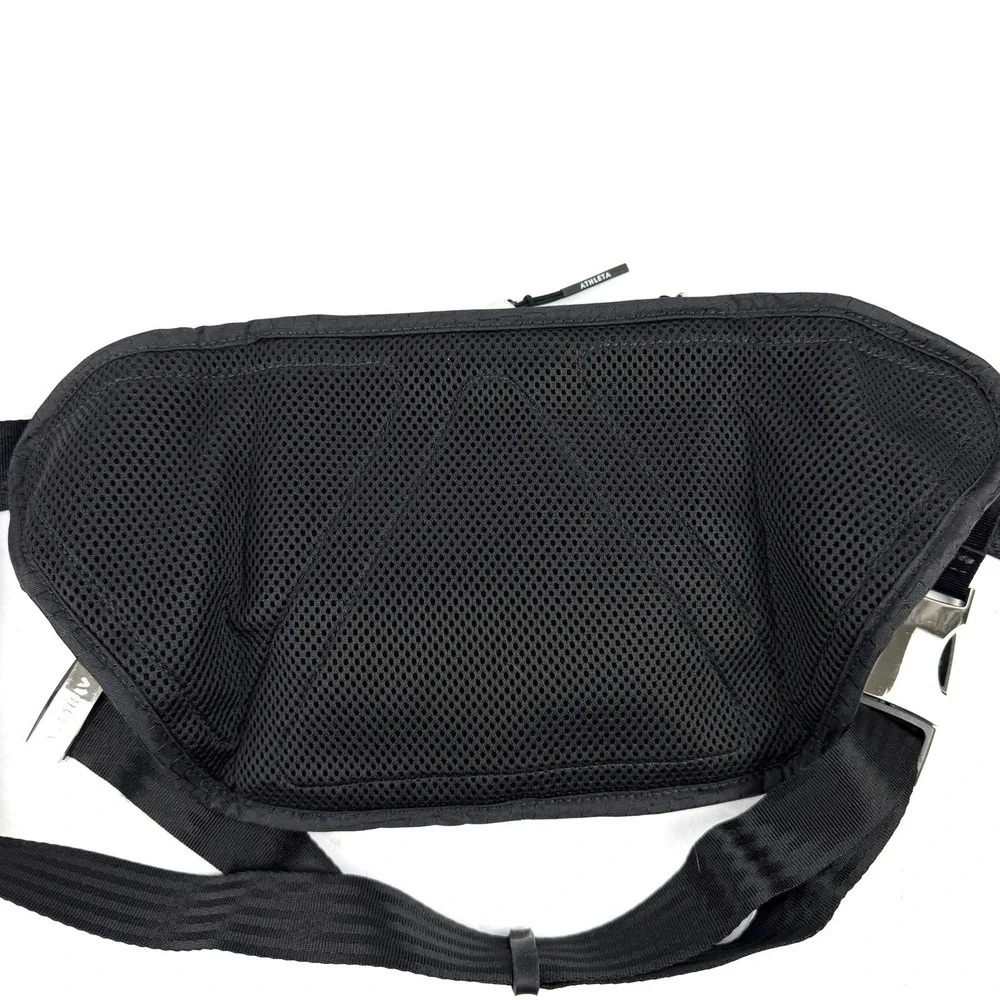 Athleta Excursion Belt Bag‎ Medium Black Nylon Waist Pack Unisex Brand New